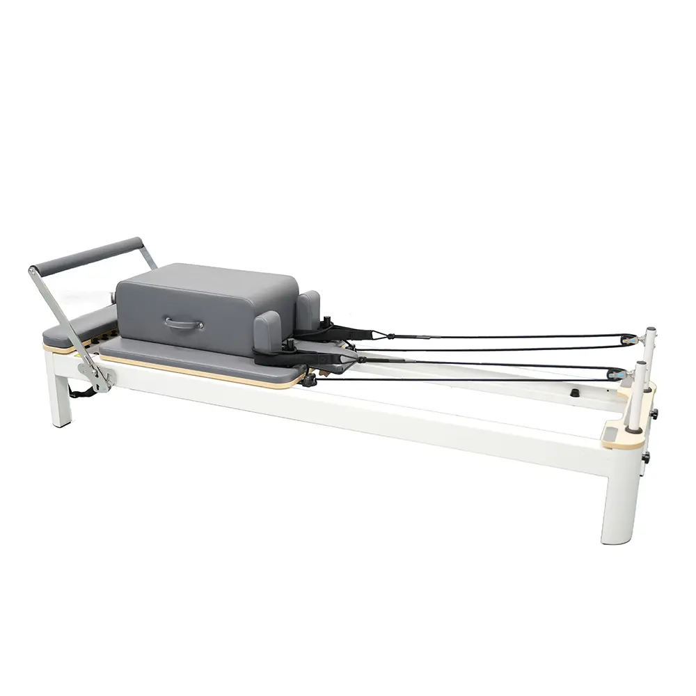 ピラティス　 リフォーマー(送料込) pilates ボックス付き Amazon.co.jp: ピラティス リフォーマー マシン、折りたたみ式