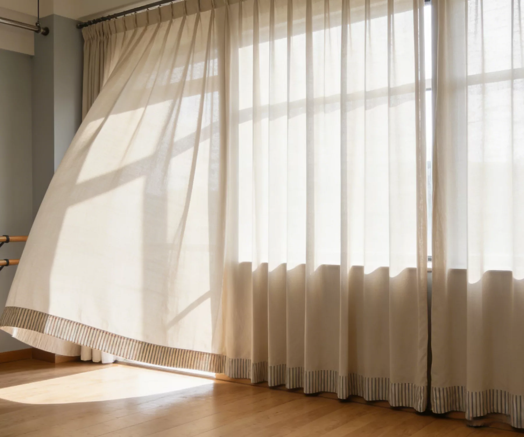 Studio Curtain